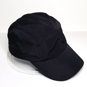 Nine West Cap in Black